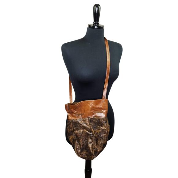 Stuart Weitzman Bucket Bag Crossbody Purse Brown Leather Classic Boho - Picture 3 of 6